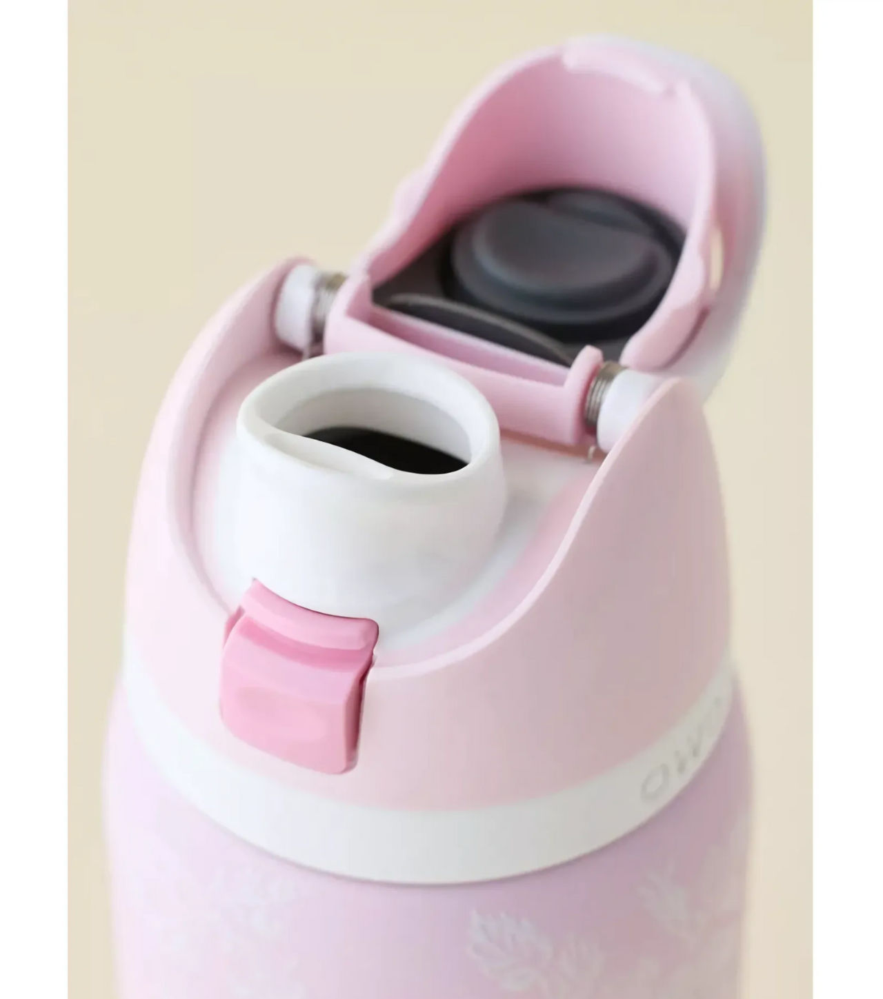 Exclusive Owala FreeSip 32oz Water Bottle