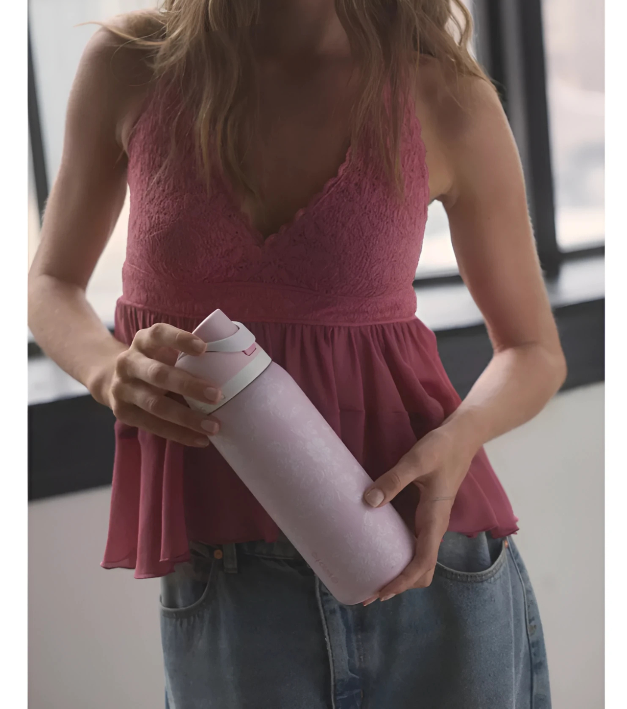 Exclusive Owala FreeSip 32oz Water Bottle